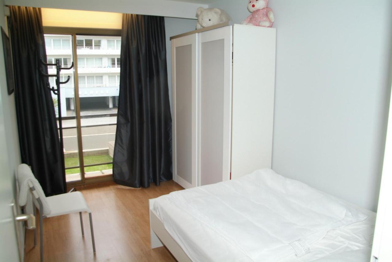 Ruim, Lichtrijk Appartement Met Groot Terras Uitstekend Gelegen In De Panne Exterior photo