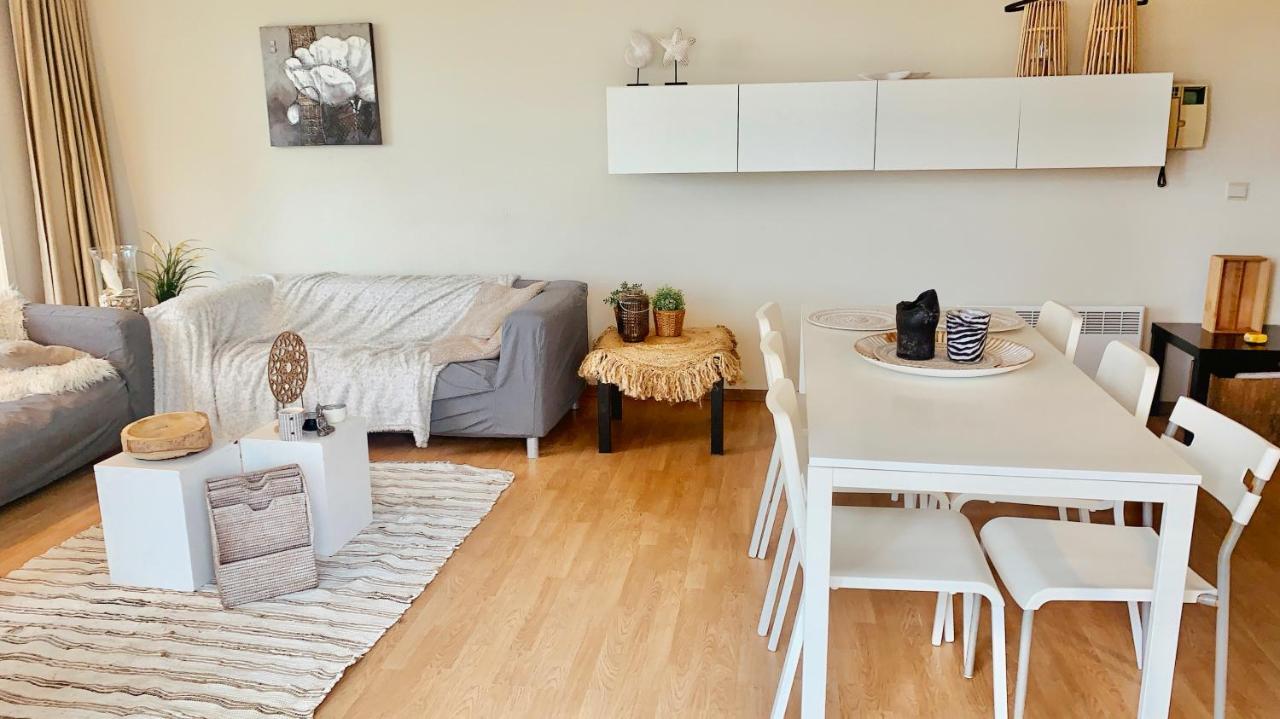 Ruim, Lichtrijk Appartement Met Groot Terras Uitstekend Gelegen In De Panne Exterior photo