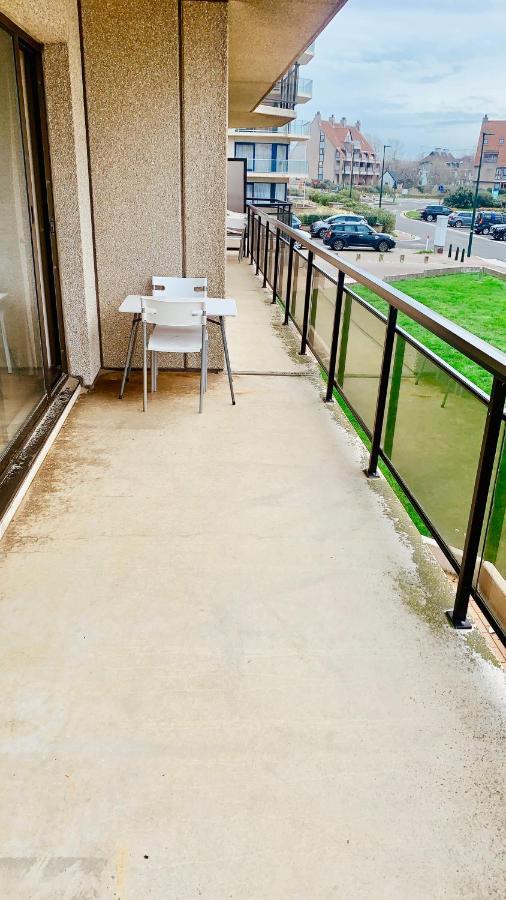 Ruim, Lichtrijk Appartement Met Groot Terras Uitstekend Gelegen In De Panne Exterior photo
